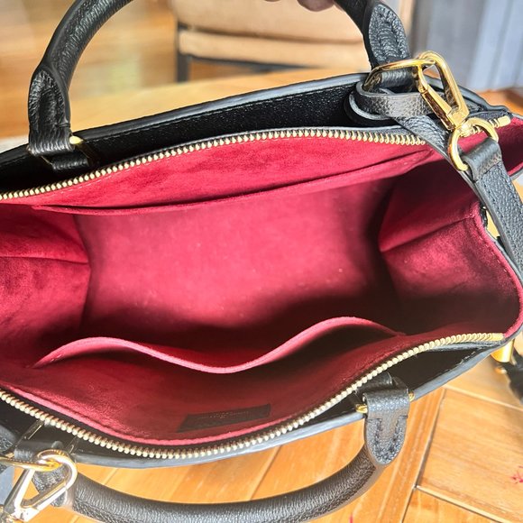 Louis Vuitton - Picture 4 of 7